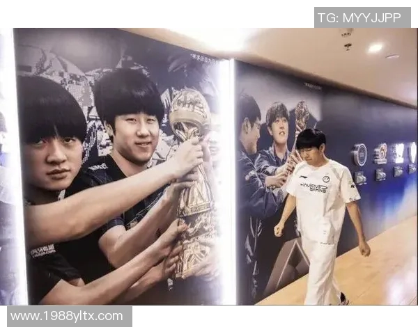 S15电竞总决赛聚焦RNG团队协作展现英雄联盟战术魅力与团队精神